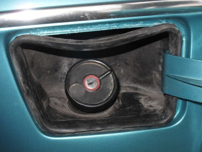 2010 -Tankdeckel.JPG (90.45 KiB) 80002 mal betrachtet 2010 - Tankdeckel