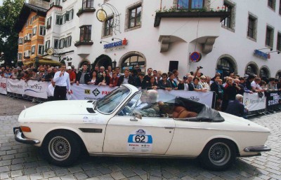 Karin + Klaus Steffens im BMW 3,0 CSi Cabrio bei der Kitzbüheler Alpenrallye 2010 - Erster Platz Gesamtwertung        pr.jpg