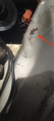 IMG_20250113_191058.jpg (25.86 KiB) 6256 mal betrachtet Punkt, an dem die linke Stange auf der Karosserie aufliegt