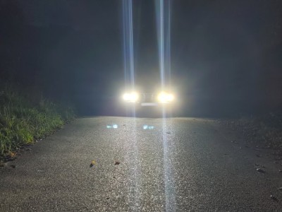 Front LED-Fernlicht