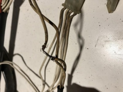 K1600_IMG_1643.JPG (52.91 KiB) 64570 mal betrachtet Defekter Motorkabelbaum