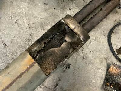 F9DC36E2-28C3-445C-AC9C-C3DD51332BEA.jpeg (177.7 KiB) 6493 mal betrachtet aufgeplatzter Vorschalldämpfer