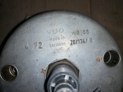 Tacho Rückseite 2000CS bis 240 kmh.jpg (86.61 KiB) 4845 mal betrachtet Tacho Rückseite 2000CS bis 240 kmh.jpg